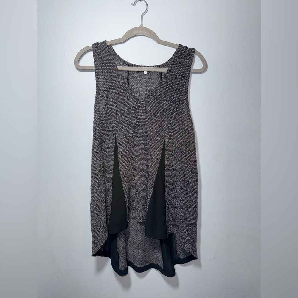 Ro & De Womens Knit & Silk sleeveless Hi low Top Size Small EUC